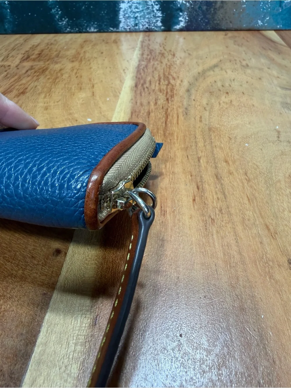 Dooney & Bourke Classic Pebble Grain Blue Tan Zip Wristlet Wallet